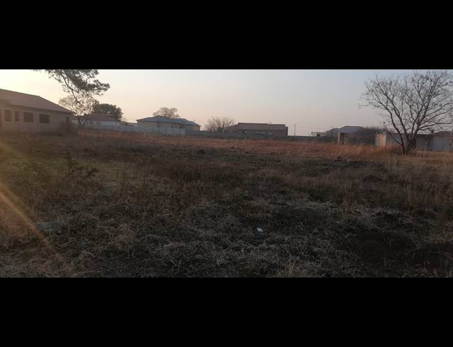 1,884M² VACANT LAND FOR SALE IN JAMESON PARK
